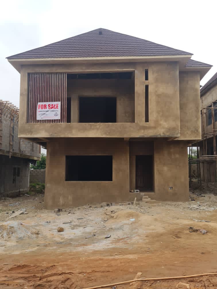 5 bedroom Detached House + 1room BQ